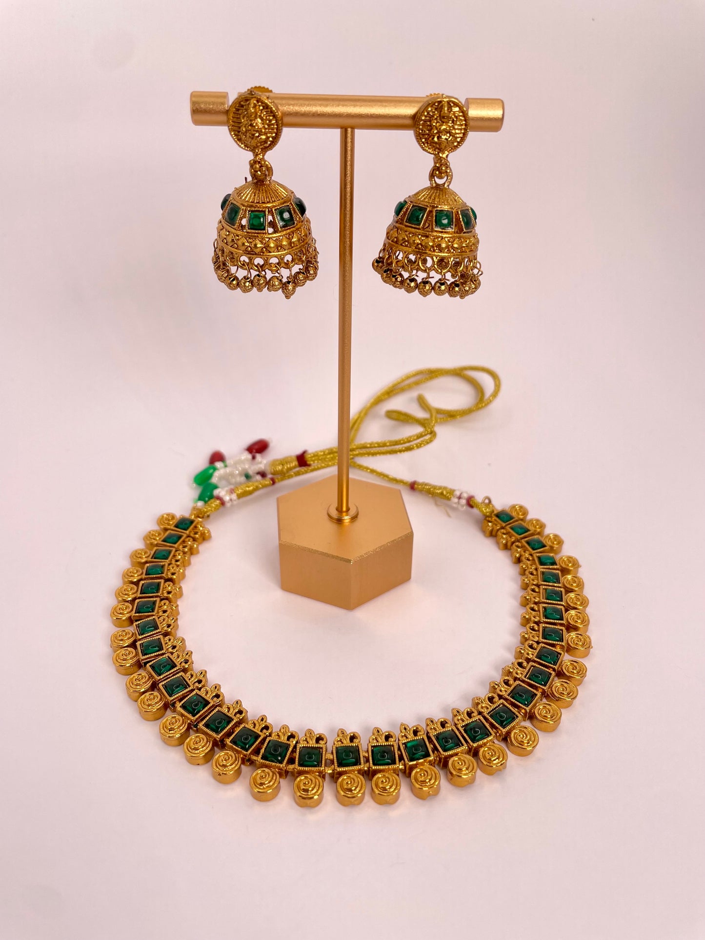 Avyara