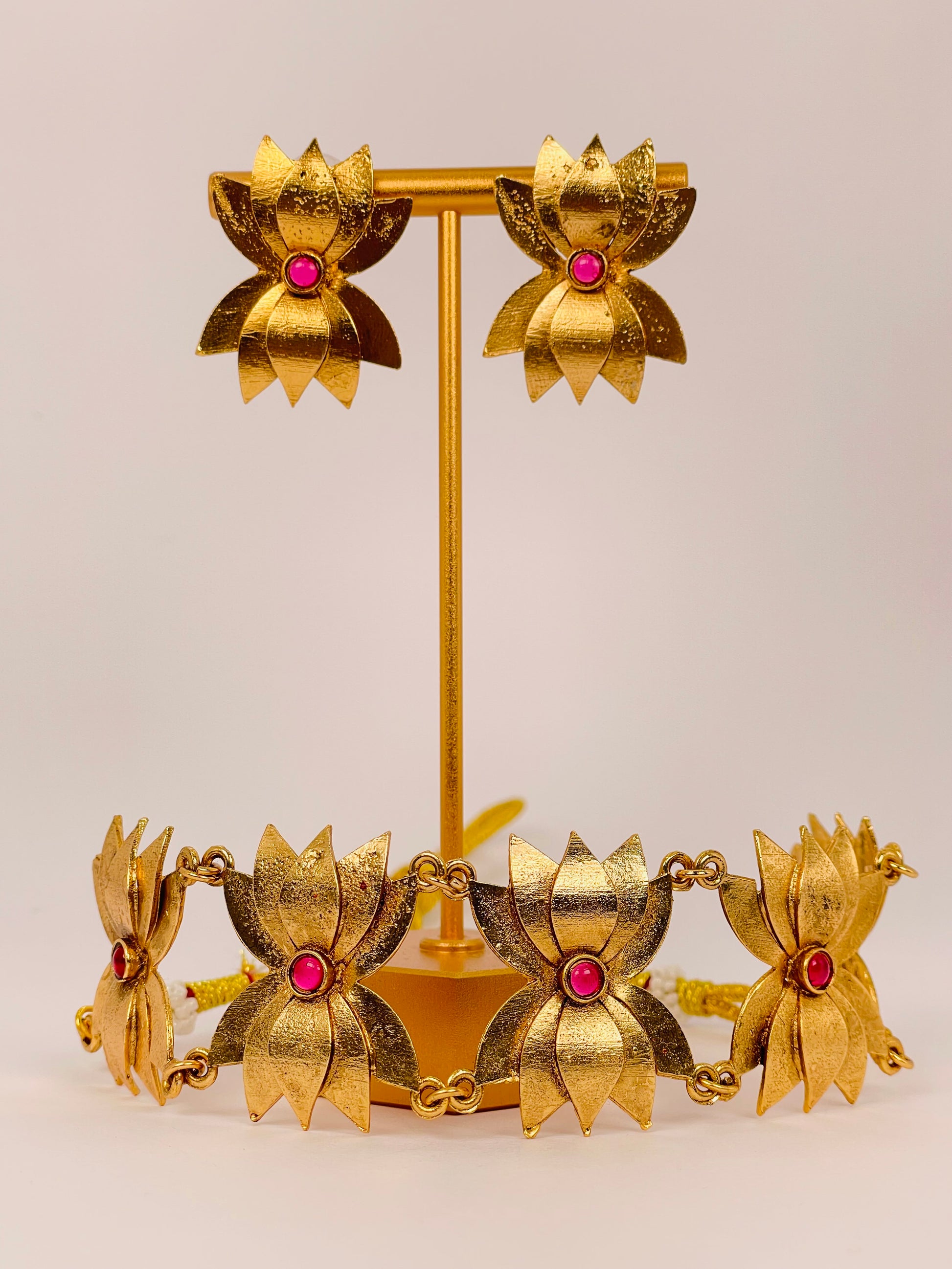 Aarohi – Gold Lotus Ruby Choker Set