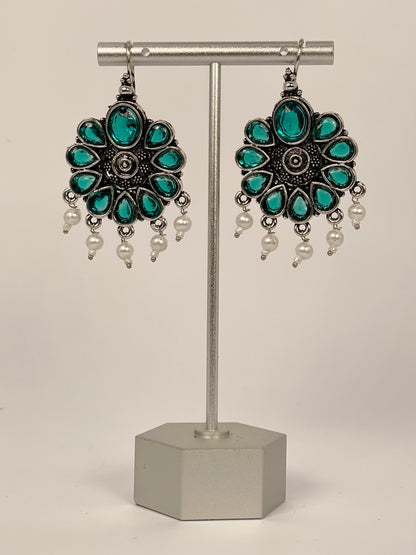 Aarza Bloom - Oxydized Cobalt Blue Earring