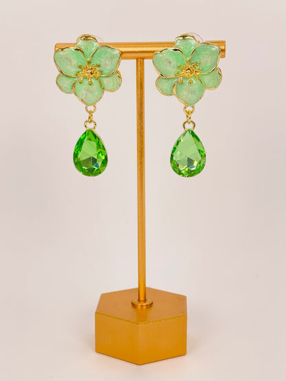 Aira Mint - Floral Mint Green Pear Stone Earring