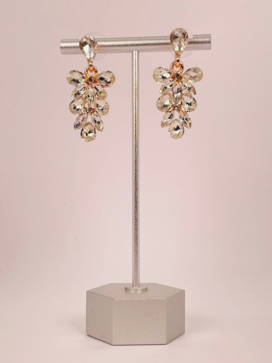 Aira Pearl - White Pear Stone Earring