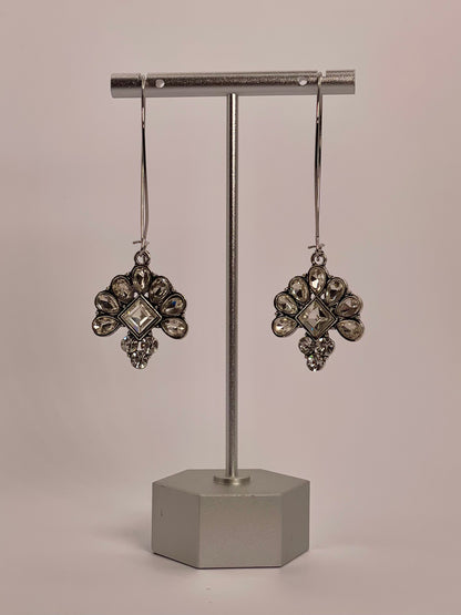 Crista - White Stone Hanging Earring