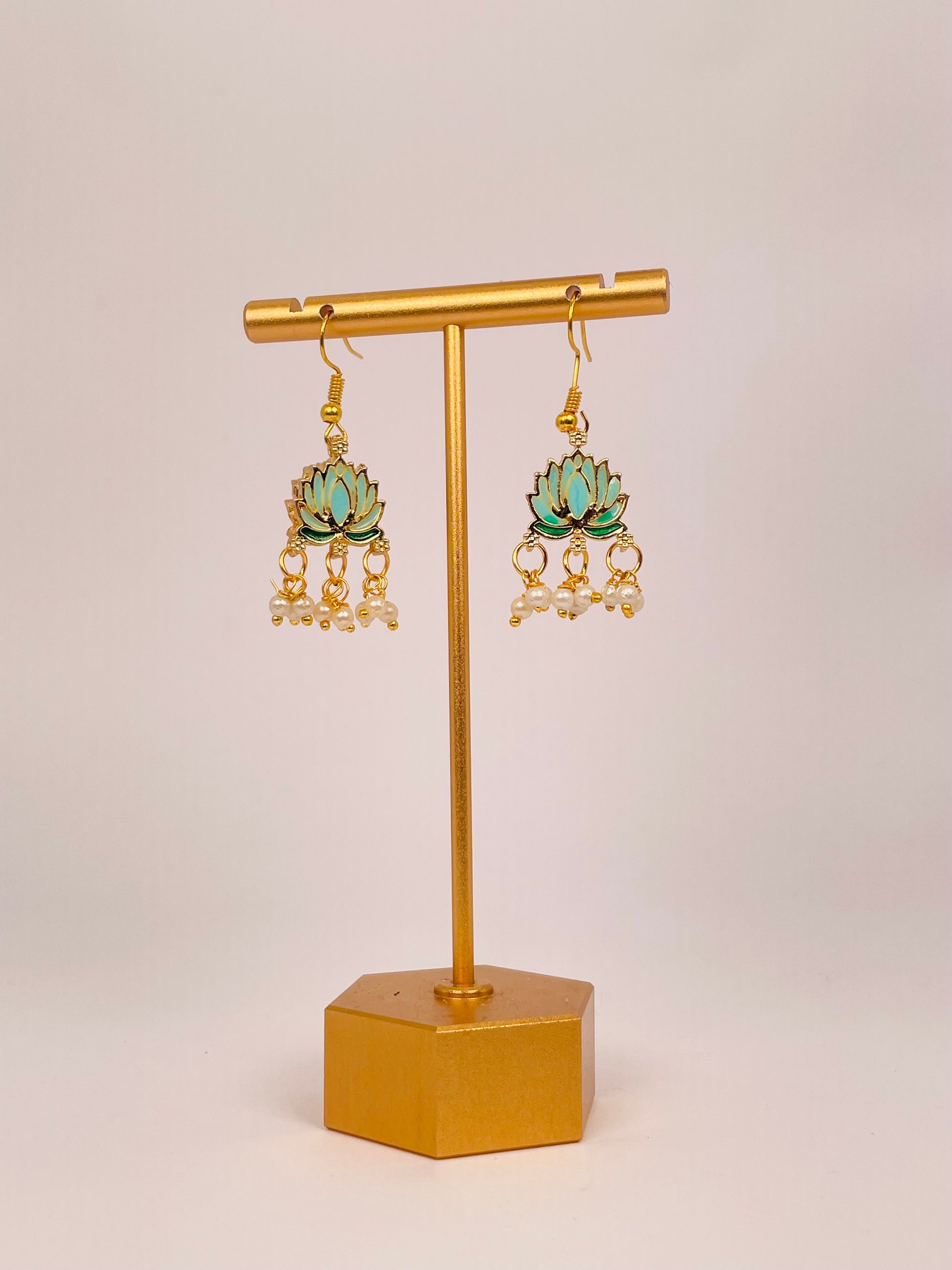 nyra-lotus-teal-lotus-invisible-chain-necklace-set