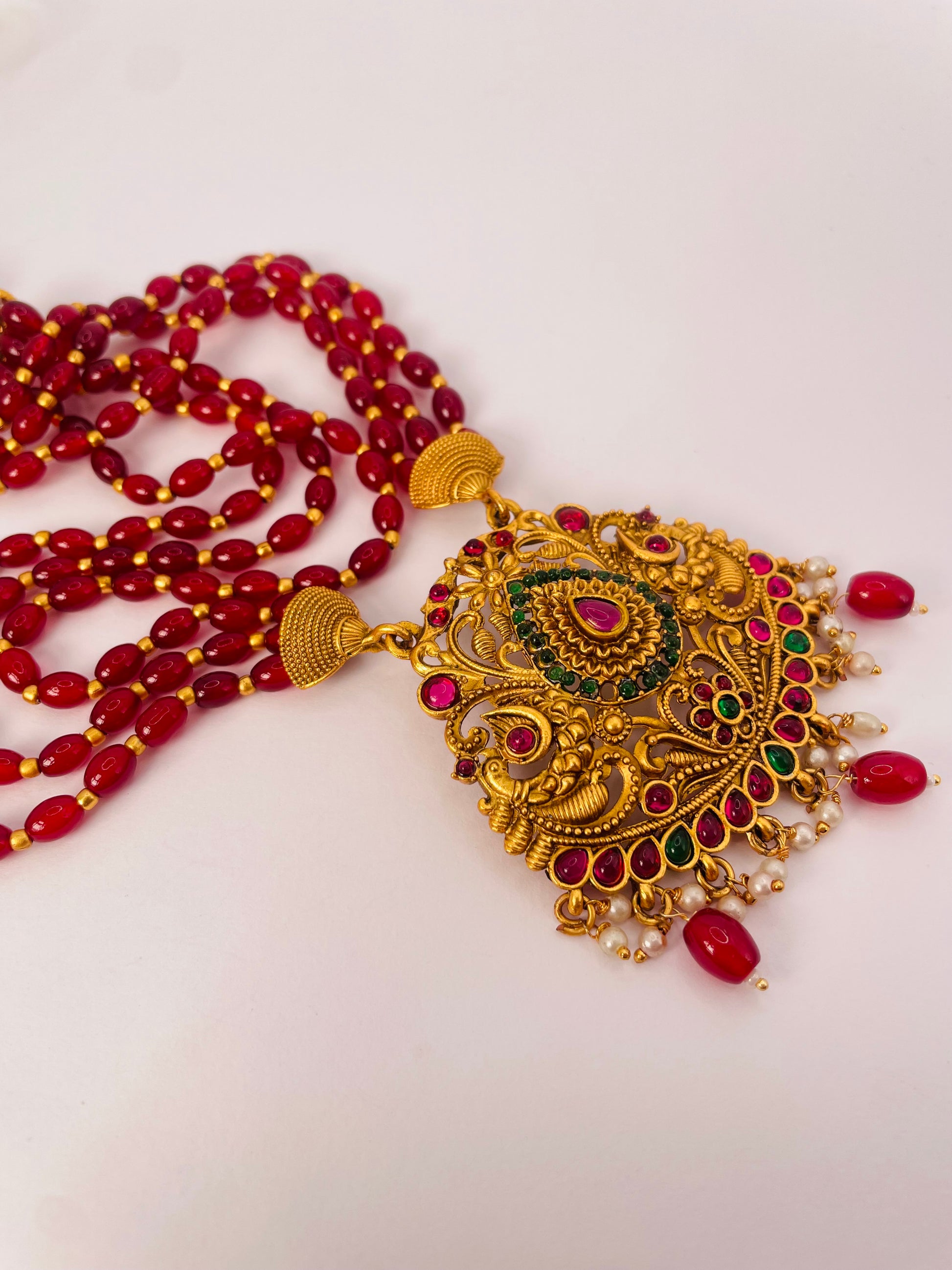 nisa-ruby-ruby-beaded-gold-locket-long-necklace-set