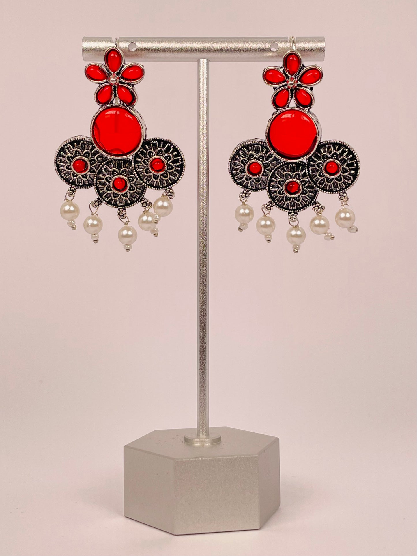 Meira Rouge - Oxydized Red Flower Pearl Earring