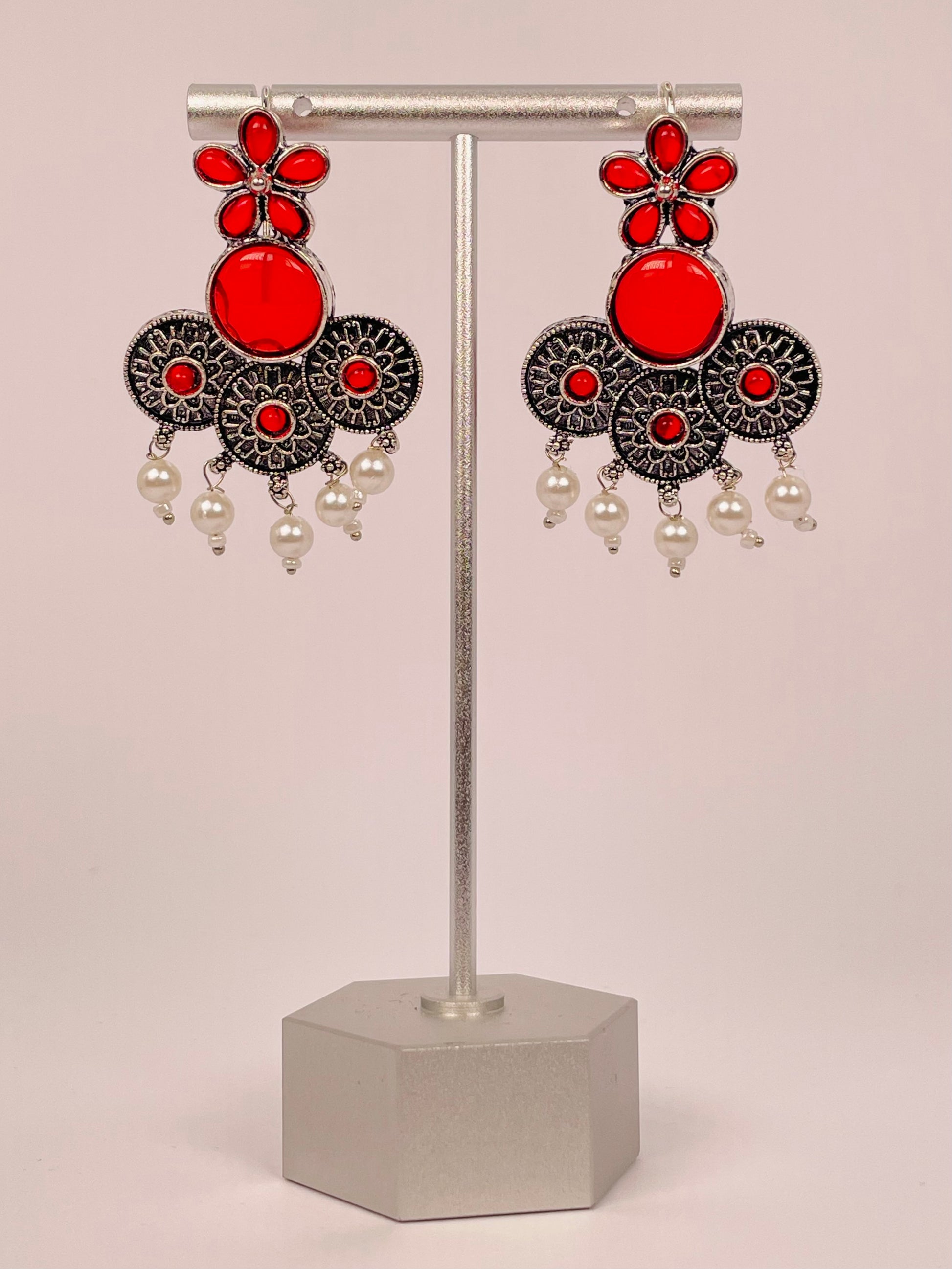Meira Rouge - Oxydized Red Flower Pearl Earring