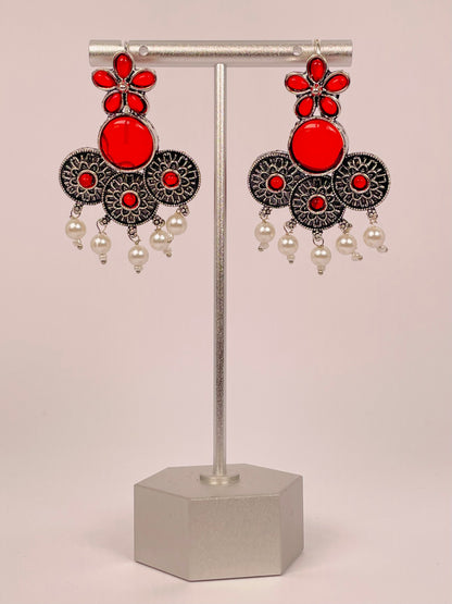 Meira Rouge - Oxydized Red Flower Pearl Earring