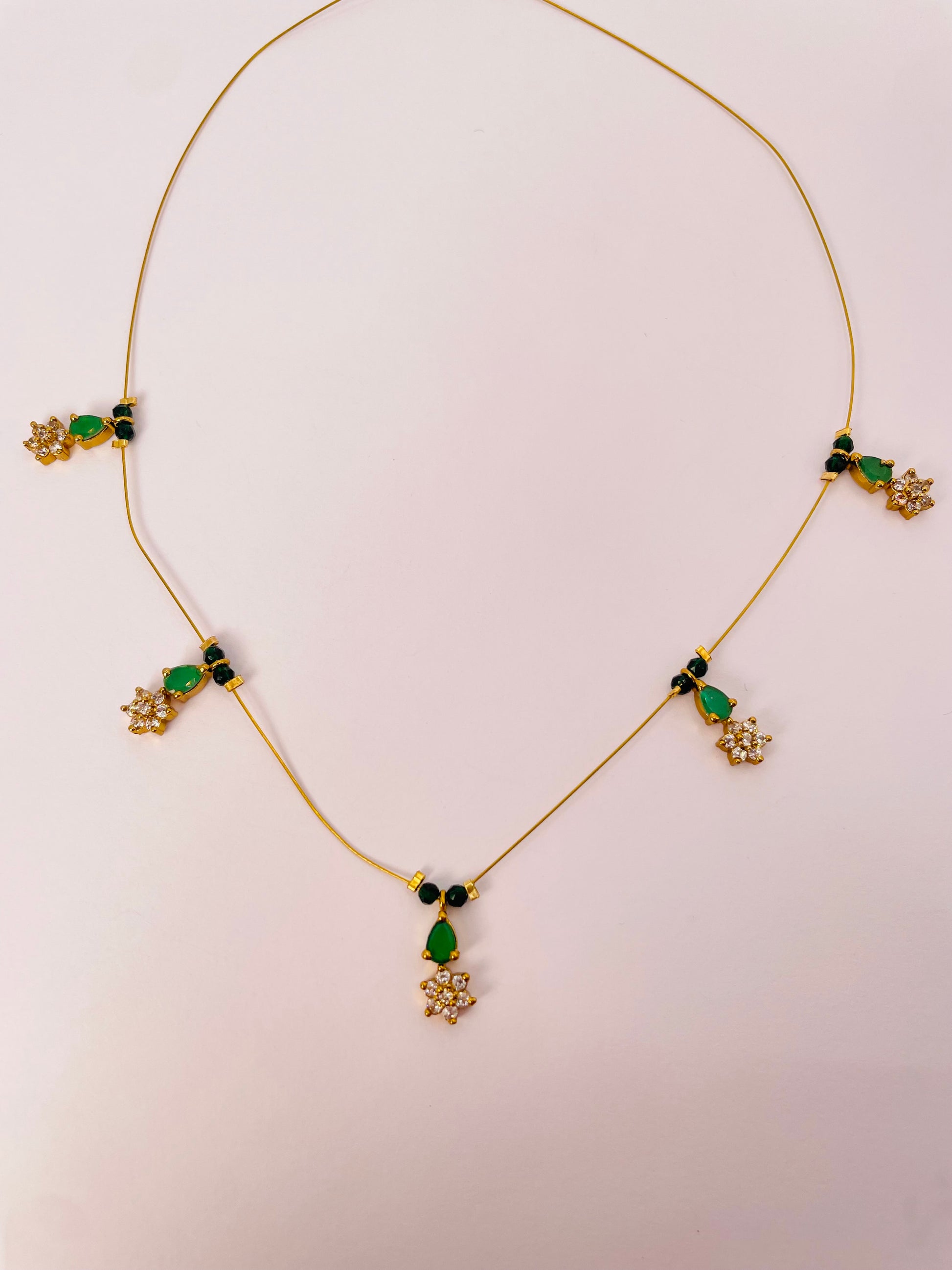 nyra-teal-gold-emerald-stone-flower-invisible-chain-necklace