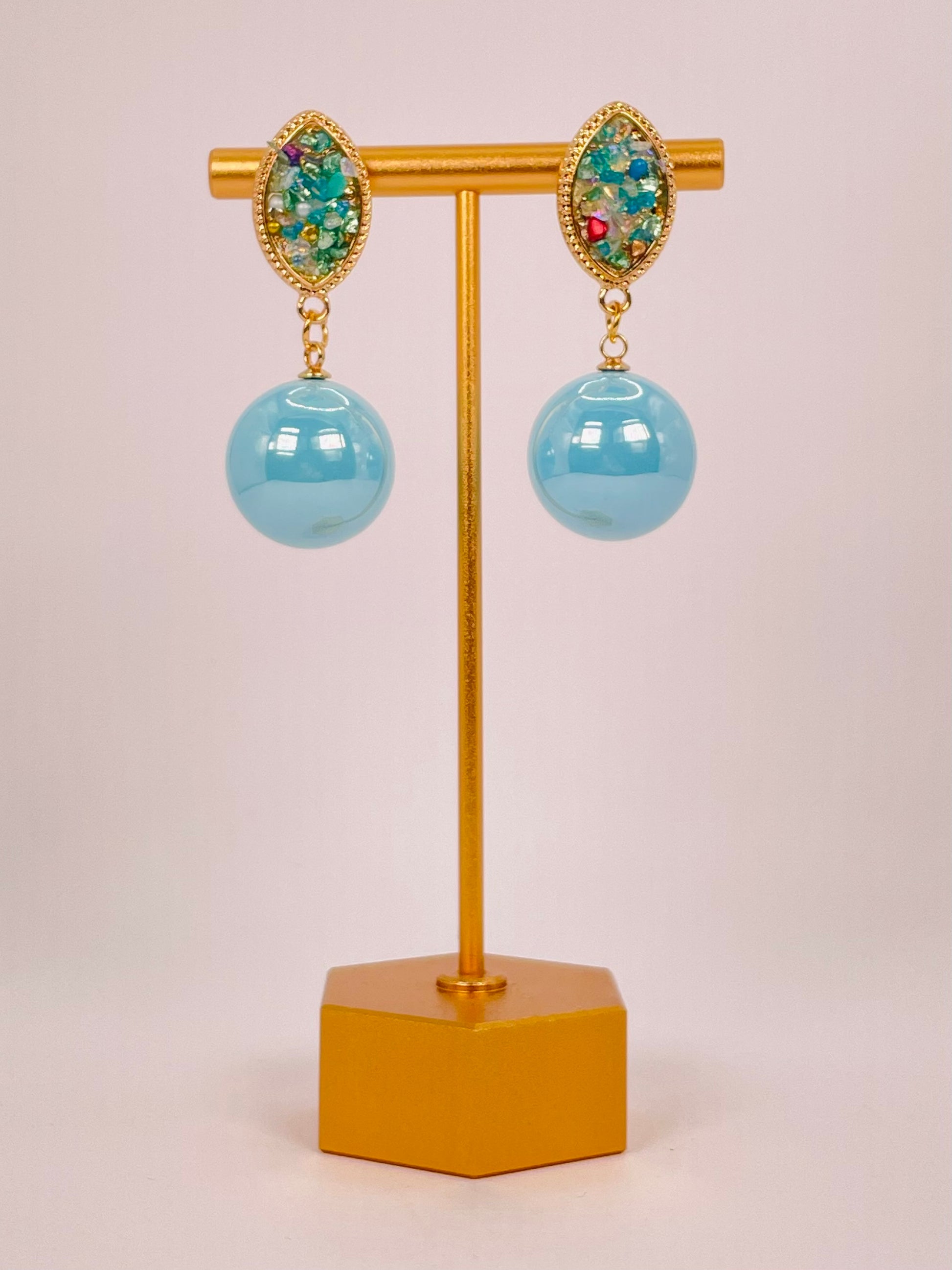Nisa - Multicolour Stone Blue Pearl Earring