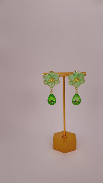 Aira Mint - Floral Mint Green Pear Stone Earring