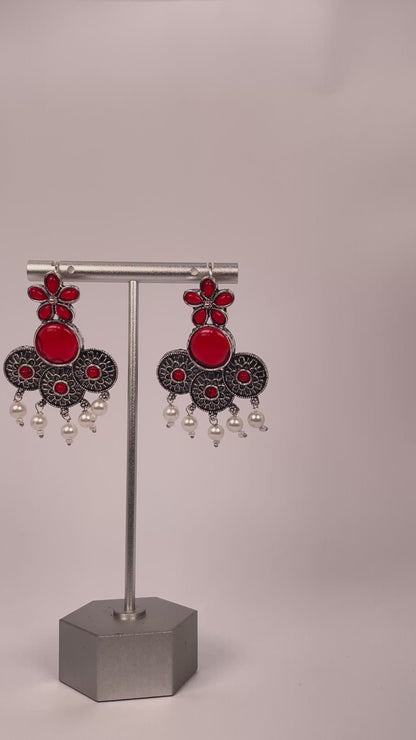 Meira Rouge - Oxydized Red Flower Pearl Earring