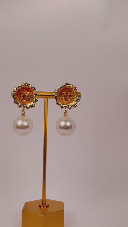 Ziya Bloom - Gold Flower Big Pearl Earring